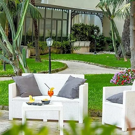 Elisio & Hotel 4*
