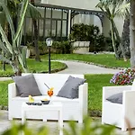 Elisio & Hotell 4*